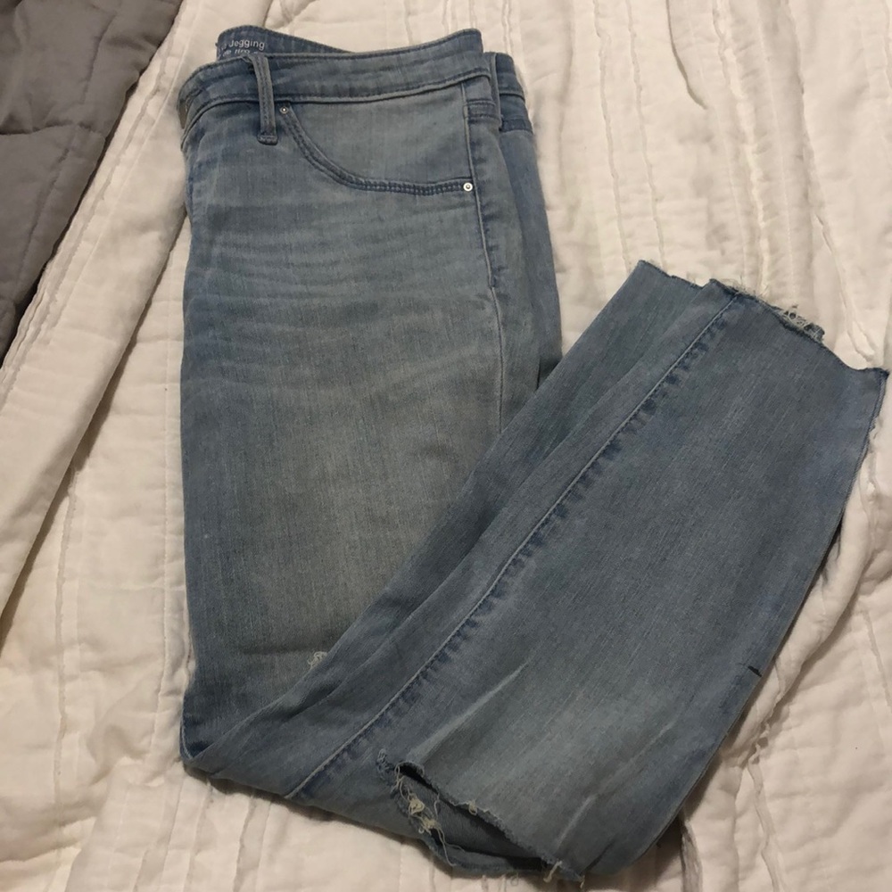 Distressed Jeggings